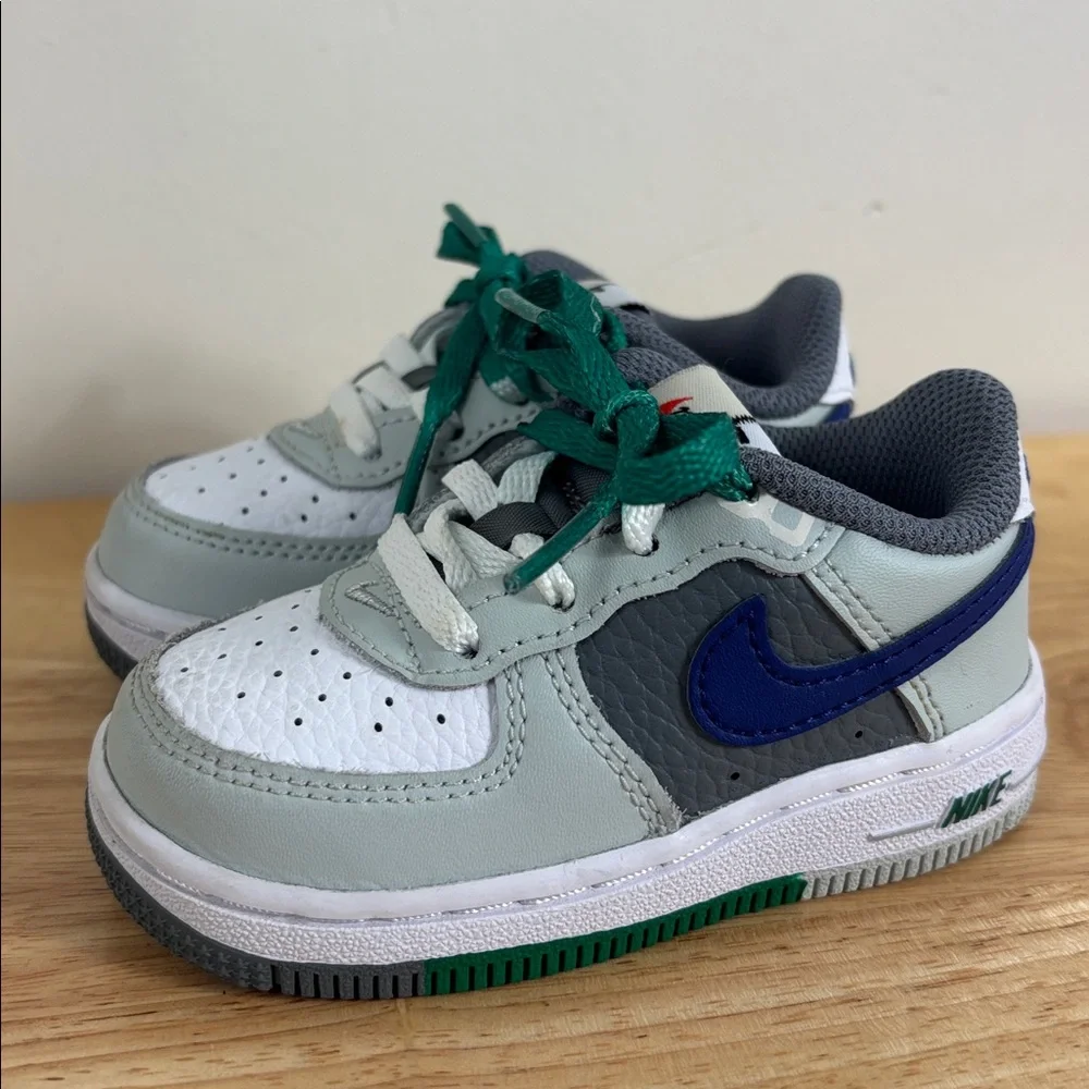 Baby Nike Air Force 1 LV8 1 Light Silver Deep Royal Blue size 5 FJ8788-001